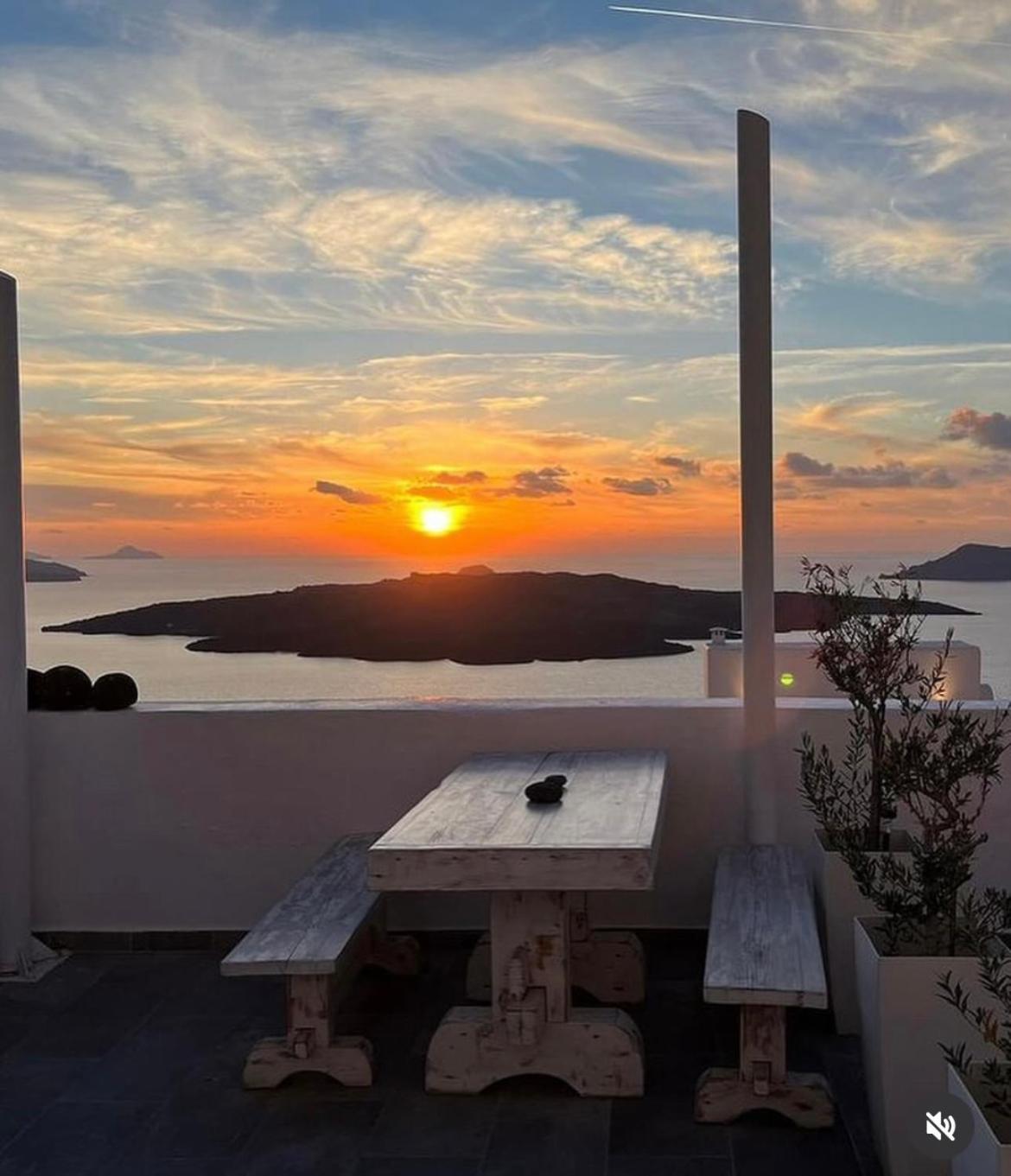 Fira White Residence Esterno foto